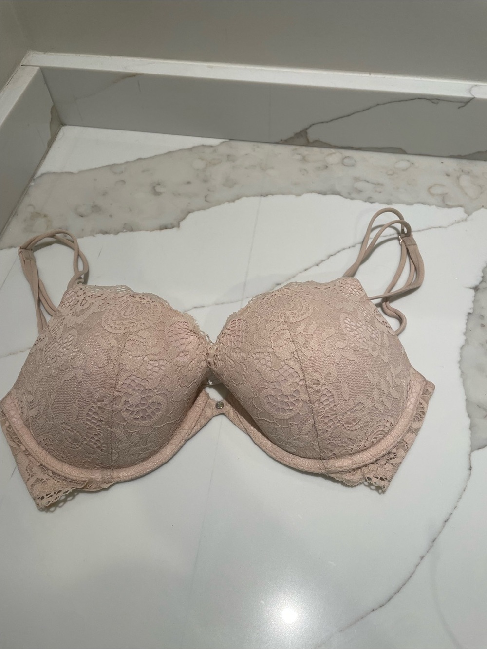 Victoria's Secret Lace Push-Up Bra in Nude Pink